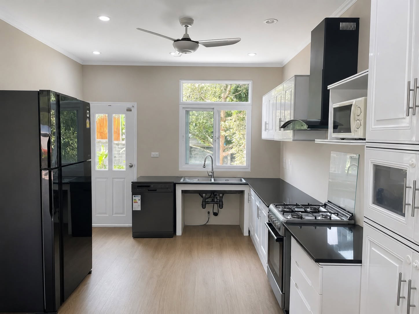 Modern 3BR Home for Sale — Lamai / Maret, Koh Samui