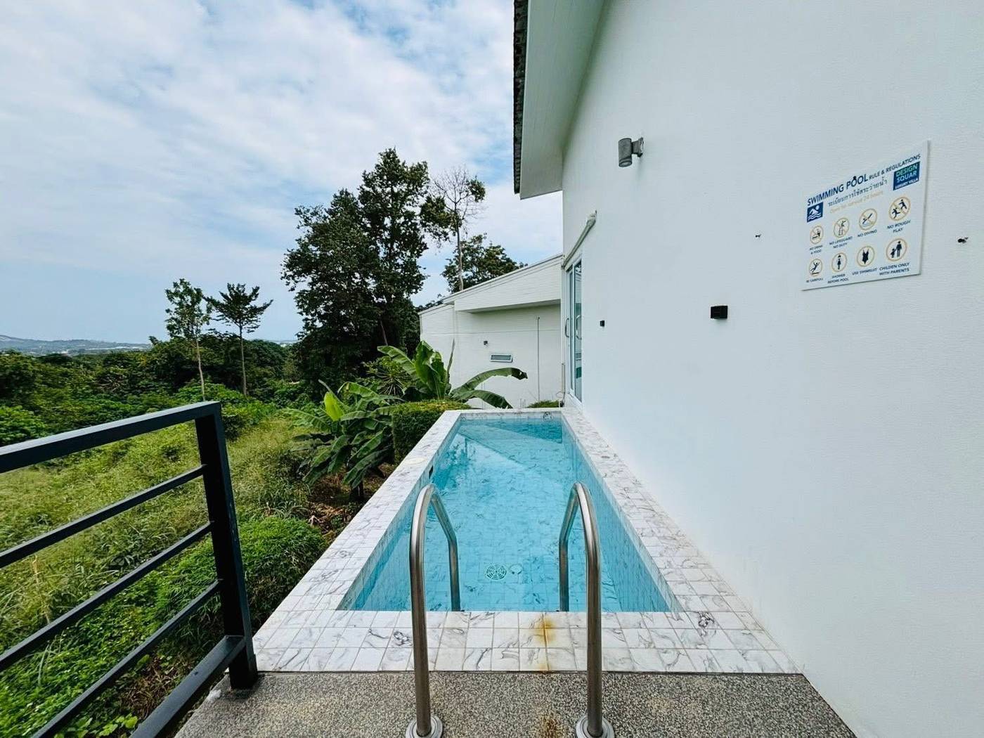 Jungle-View Villa