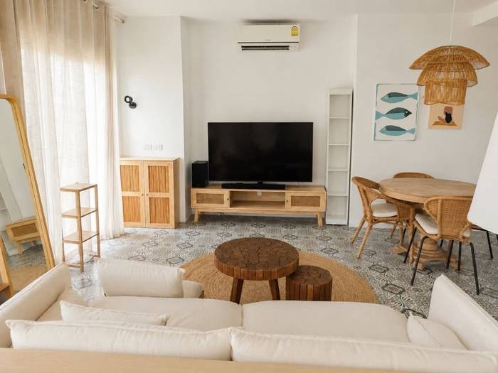 Lakefront 6 Houses — Bangrak