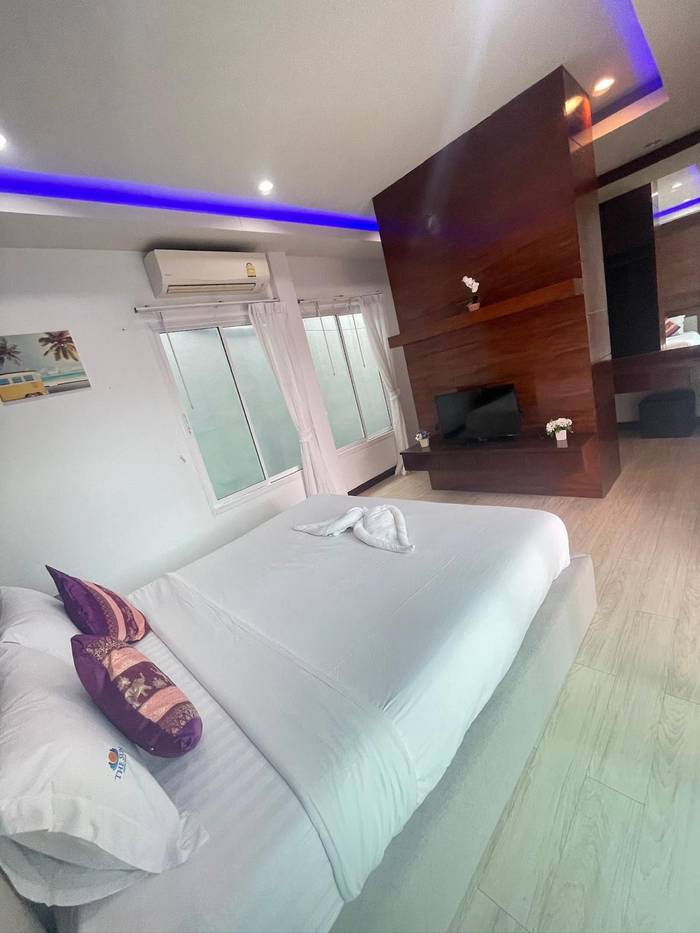 Pool Villa Resort for Long-Term Lease